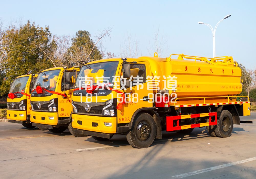 369上海市多利卡吸污车